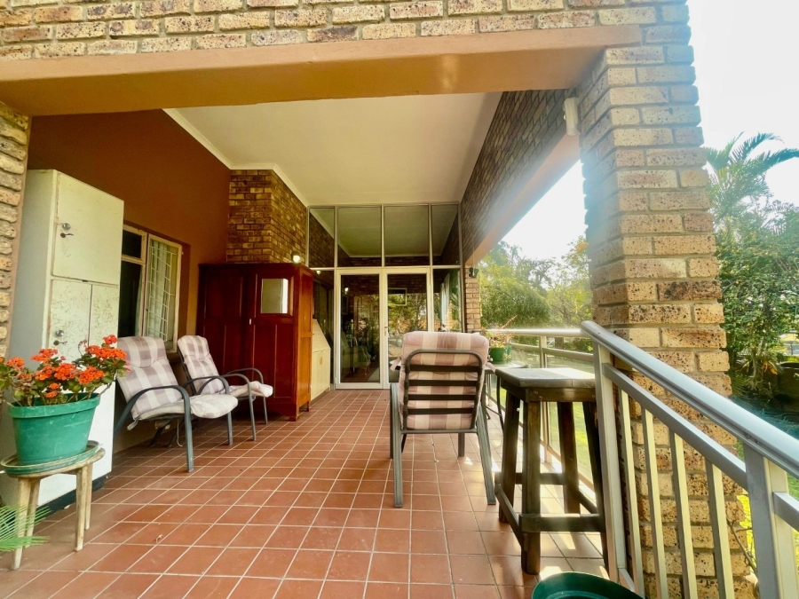 4 Bedroom Property for Sale in Safari Gardens North West